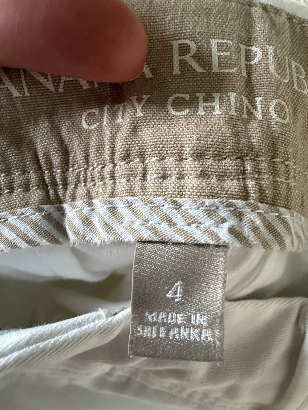Banana Republic White Cuffed Chino Shorts for Women - Picture 7 of 7